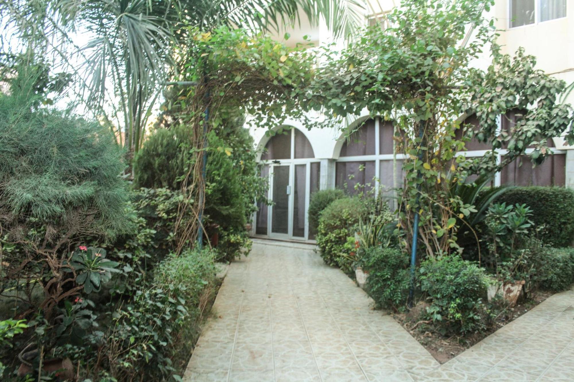 Residence Diane Уагадугу Экстерьер фото